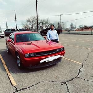 Meet your Posher, Carlos